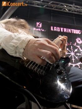 Labyrinthic Metal Evening