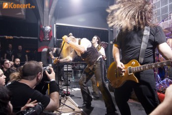 Labyrinthic Metal Evening