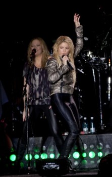 shakira_07-05-2011alex_chelba-8