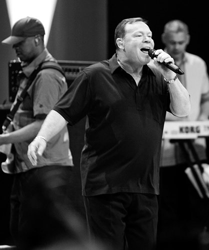 ali-campbell-ub40-bucharest-live-concert-9