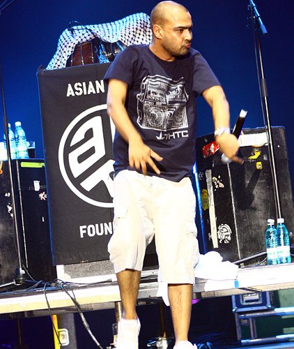 asian-dub-foundation-bestfest-2011-live-concert-13