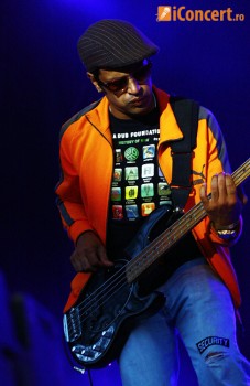asian-dub-foundation-bestfest-2011-live-concert-5