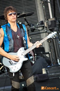 bon-jovi-live-concert-bucharest-2011-14