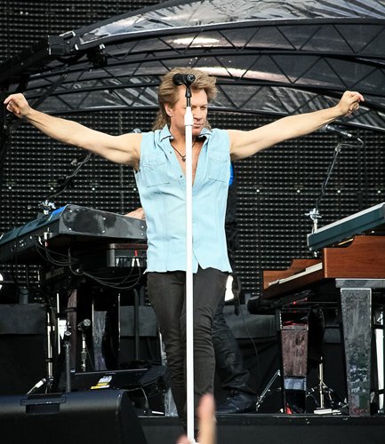 bon-jovi-live-concert-bucharest-2011-17
