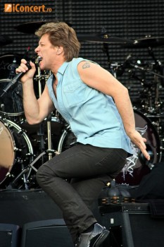 bon-jovi-live-concert-bucharest-2011-23
