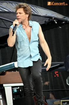 bon-jovi-live-concert-bucharest-2011-30