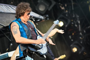 bon-jovi-live-concert-bucharest-2011-35
