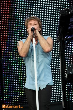 bon-jovi-live-concert-bucharest-2011-50