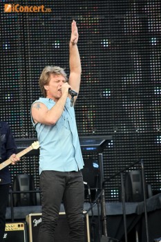 bon-jovi-live-concert-bucharest-2011-53