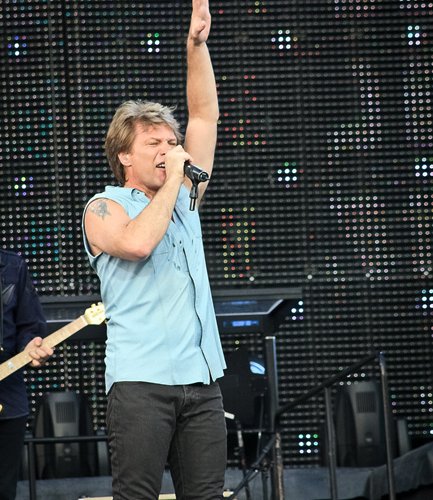 bon-jovi-live-concert-bucharest-2011-53