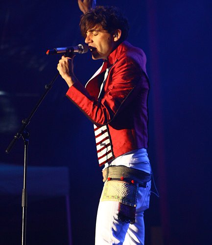 mika-bestfest-2011-live-concert-1