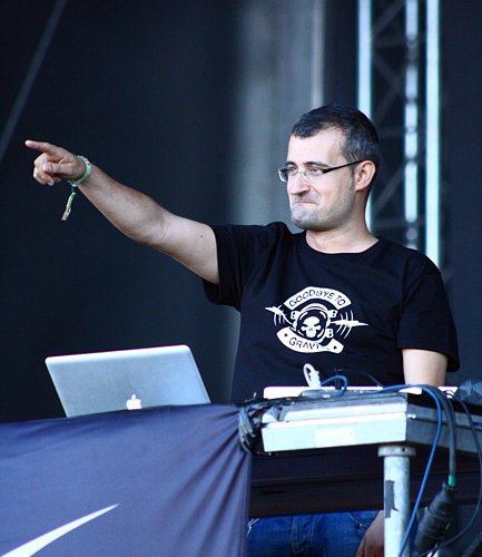 suie-paparude-bestfest-2011-live-concert-1
