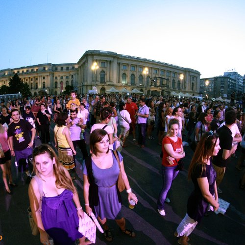 2-public-concert-in-memoriam-amy-winehouse-bucuresti-2