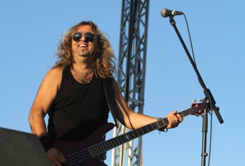 compact-concert-peninsula-2011-kiss-terace-4