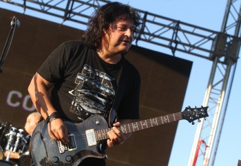 compact-concert-peninsula-2011-kiss-terace-5