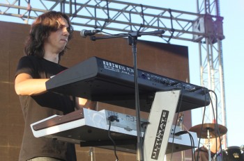 compact-concert-peninsula-2011-kiss-terace-7