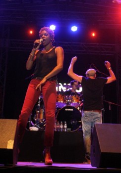 gentleman-concert-peninsula-2011-kiss-terace-12