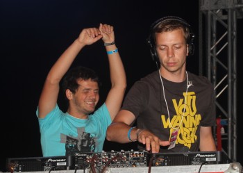 goranga-missile-concert-peninsula-2011-kiss-terace-6