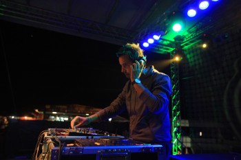 huli-buli-peninsula-2011-talent-stage-6