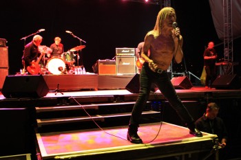 iggy-and-the-stooges-concert-peninsula-2011-tuborg-main-stage-15