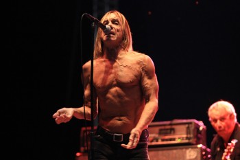 iggy-and-the-stooges-concert-peninsula-2011-tuborg-main-stage-8