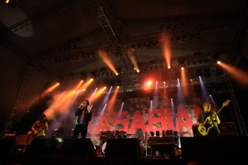 kasabian-concert-peninsula-2011-tuborg-main-stage-14