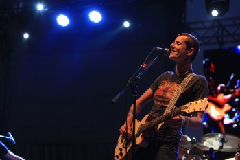 ks-choice-concert-peninsula-2011-kiss-terace-4