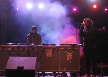 mastif-statik-concert-peninsula-2011-kiss-terace-1