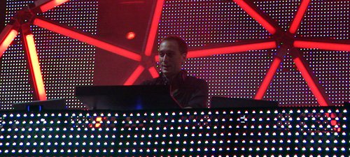 paul-van-dyk-the-mission-dance-weekend-2011