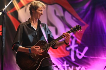 urma-concert-peninsula-2011-kiss-terace-12