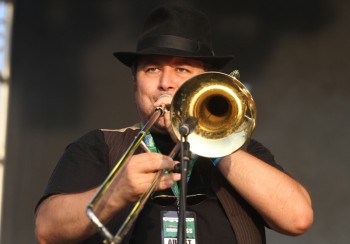 zdob-zdub-concert-peninsula-2011-tuborg-main-stage-8