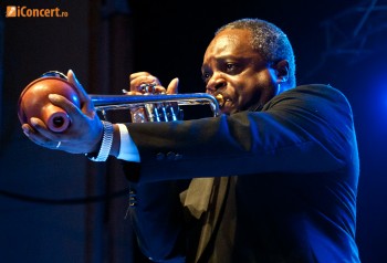 duke-ellington-orchestra-live-concert-2011-11