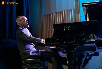 duke-ellington-orchestra-live-concert-2011-14