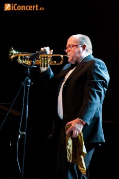 duke-ellington-orchestra-live-concert-2011-17