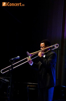 duke-ellington-orchestra-live-concert-2011-21