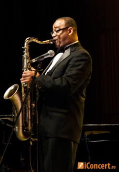 duke-ellington-orchestra-live-concert-2011-24