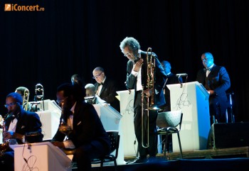 duke-ellington-orchestra-live-concert-2011-28