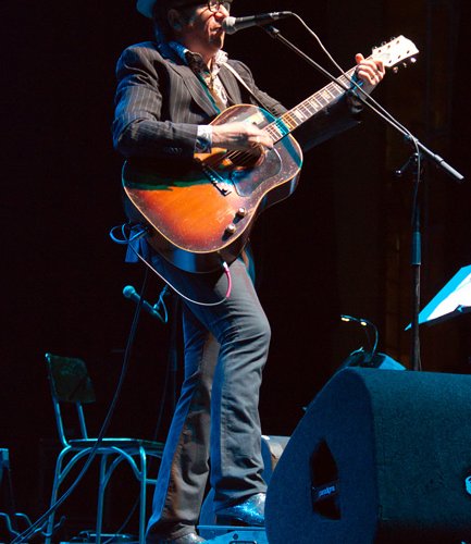 elvis-costello-live-concert-bucharest-2011-1