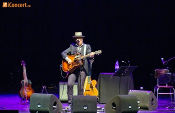 elvis-costello-live-concert-bucharest-2011-7