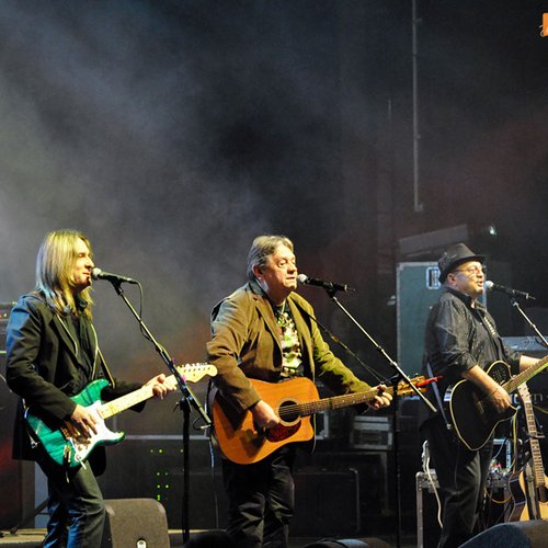 pasarea-colibri-live-bucuresti-19-ani-19