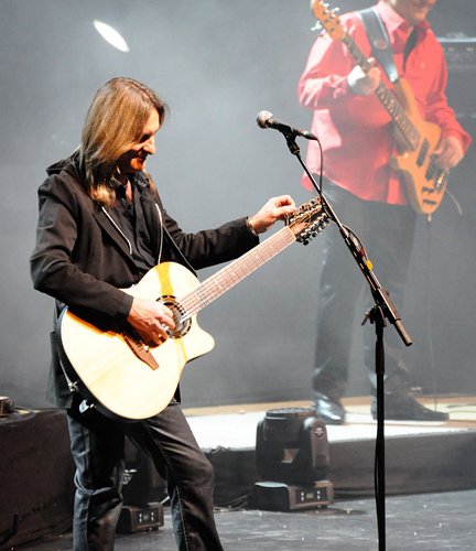 pasarea-colibri-live-bucuresti-19-ani-7