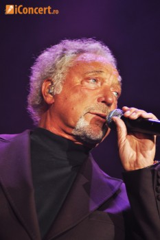 tom-jones-live-concert-bucharest-2011-17