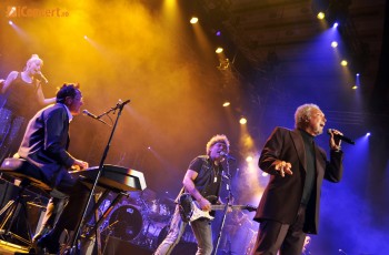 tom-jones-live-concert-bucharest-2011-27