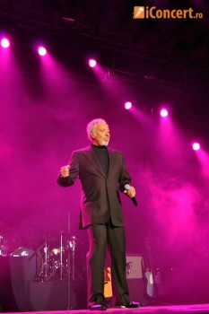 tom-jones-live-concert-bucharest-2011-3