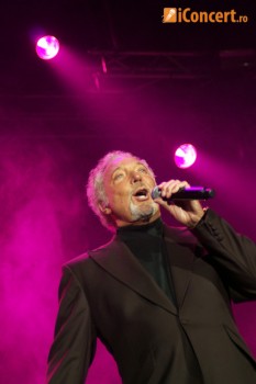 tom-jones-live-concert-bucharest-2011-6