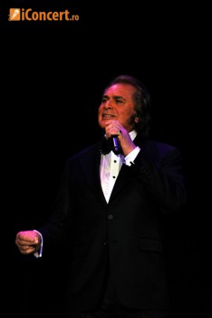 2-engelbert-humperdinck-live-concert-bucharest-2011-2