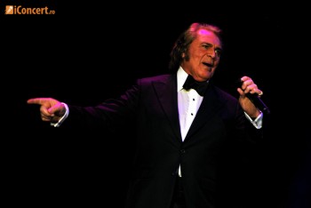 2-engelbert-humperdinck-live-concert-bucharest-2011-4