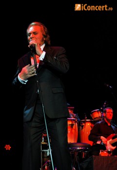 2-engelbert-humperdinck-live-concert-bucharest-2011-5