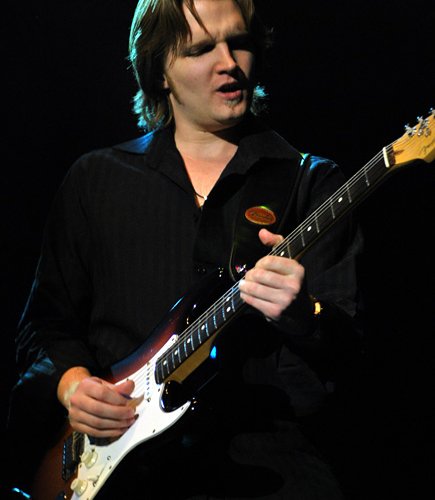 2-engelbert-humperdinck-live-concert-bucharest-2011-9