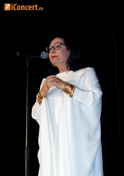 nana-mouskouri-live-concert-bucharest-2011-16